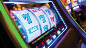 မြန်မာ Football ပြိုင်ပွဉ် live betting odds ကြည့်နေသည်